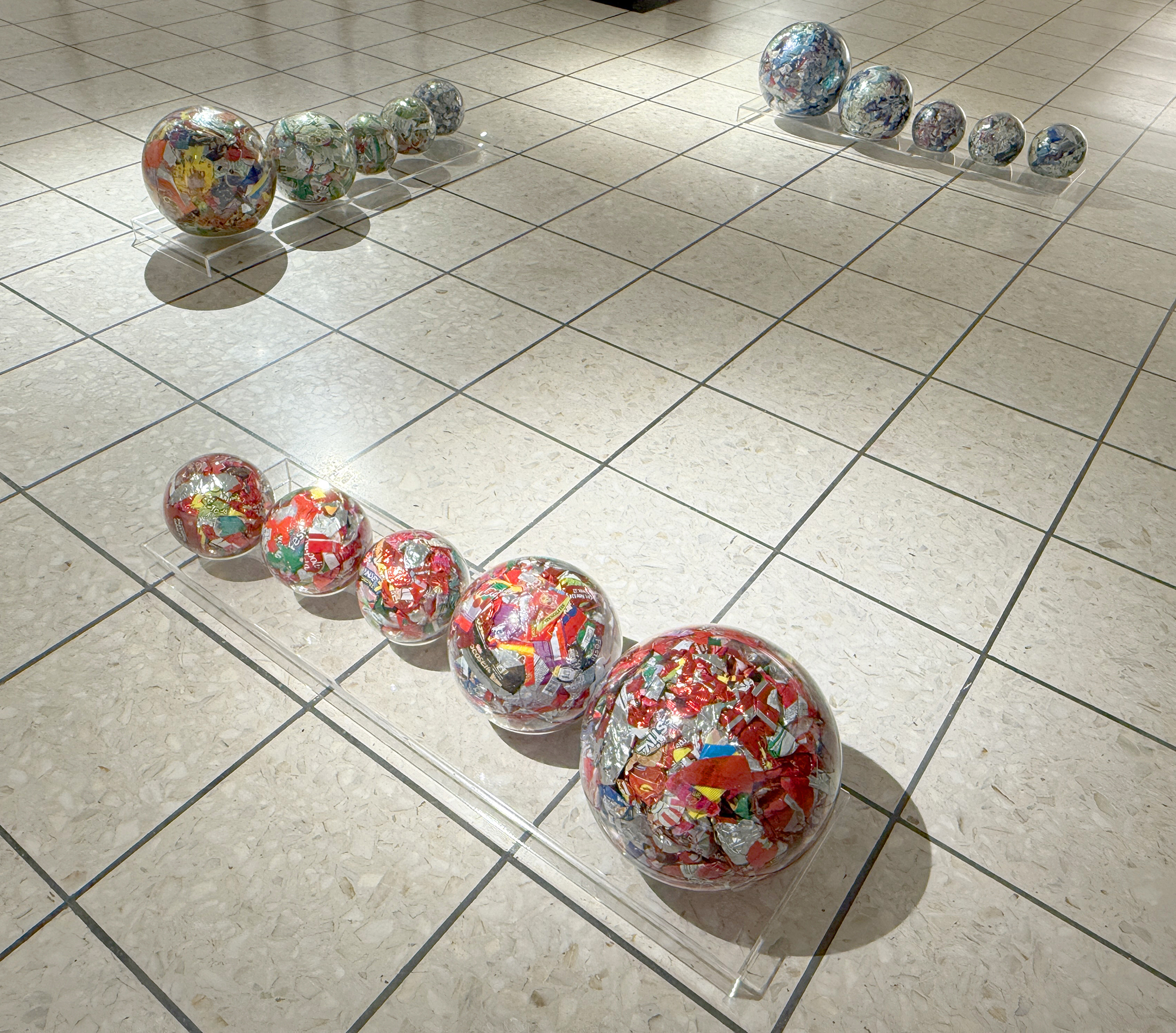 Ana María Millán y Andrés Sandoval Alba, Canicas, imagen 2